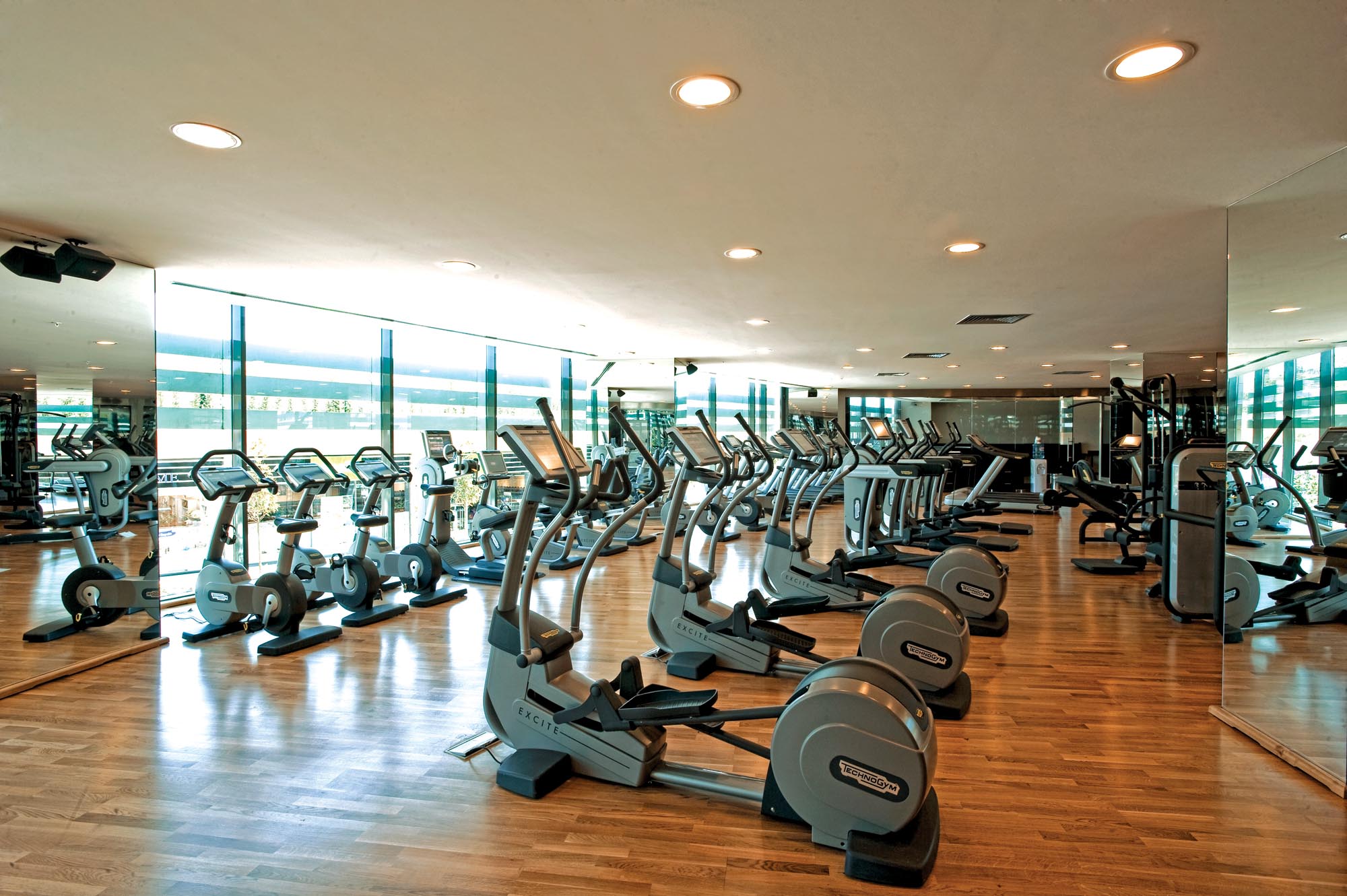 Crowne plaza asya serenita kulubü