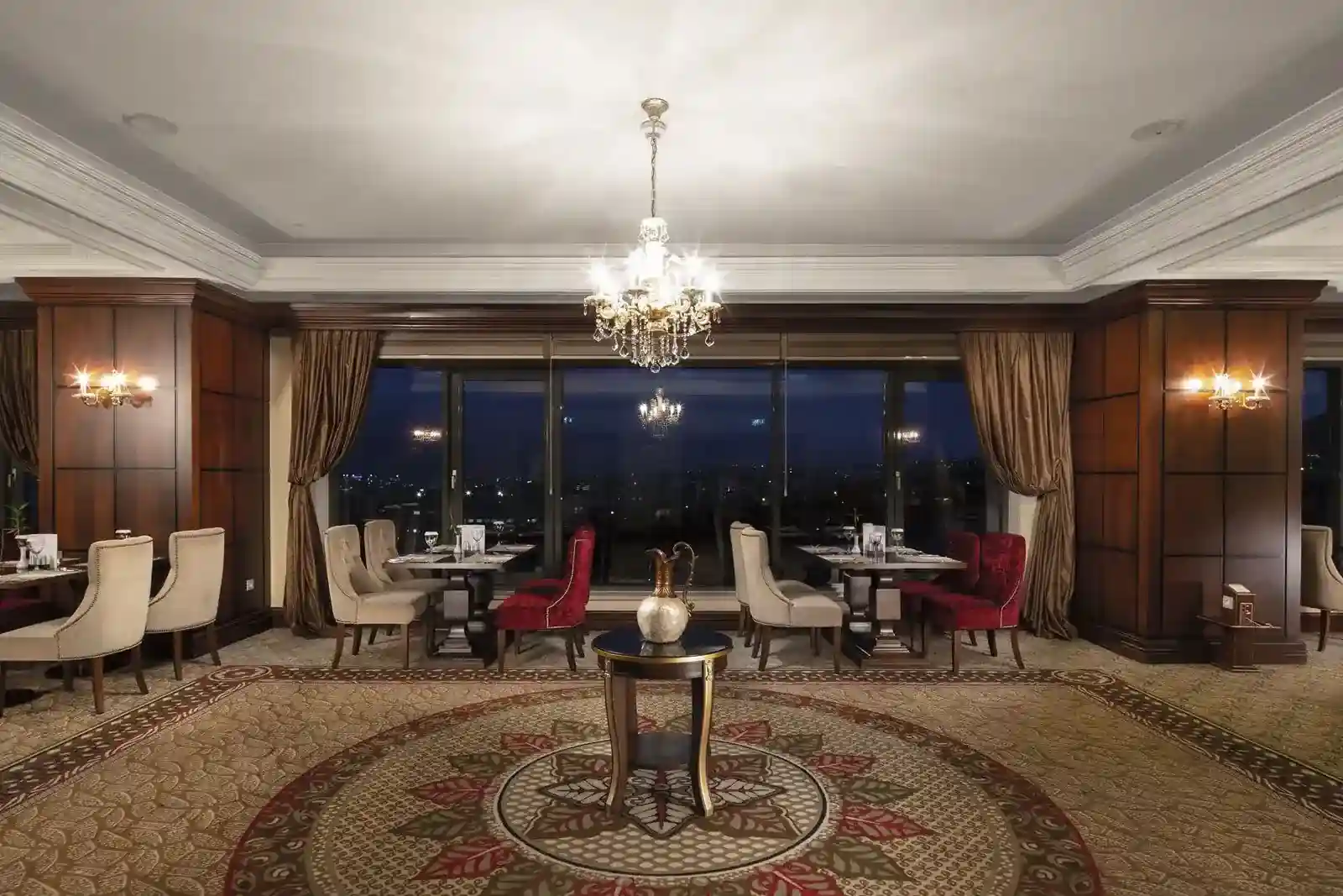 Executive Club Lounge